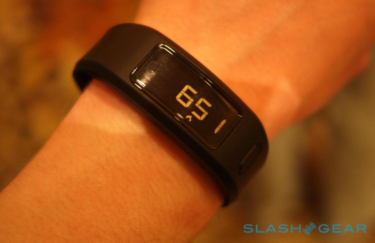 Garmin Vivofit Fitness Band HandsOn SlashGear