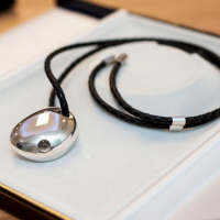 CSR Bluetooth Smart jewelry brings wearables to a fashionable place at CES 2014