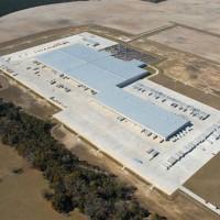 Walmart building distribution centers to compete with Amazon