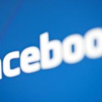 Facebook axes email service
