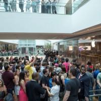 Apple Store in Rio de Janeiro opens, becoming the first location in South America