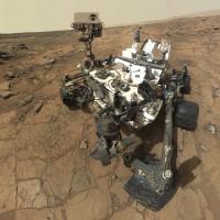 Curiosity beams back Earth pics as bright “Evening Star”