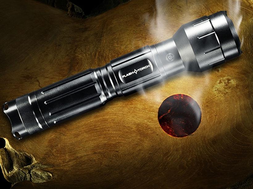 Wicked Lasers Flashtorch Flashlight Starts Fires With 4100 Lumens Of
