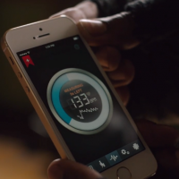 iPhone 5s “Powerful” ad highlights apps not specs; Slyly pokes Samsung