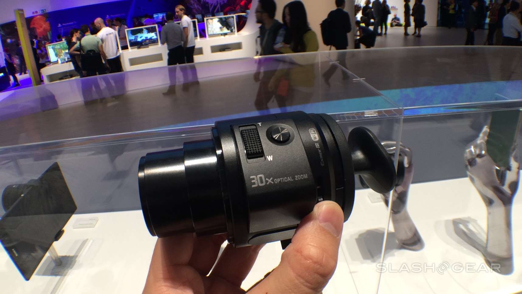 Sony QX30 Lens Camera HandsOn SlashGear