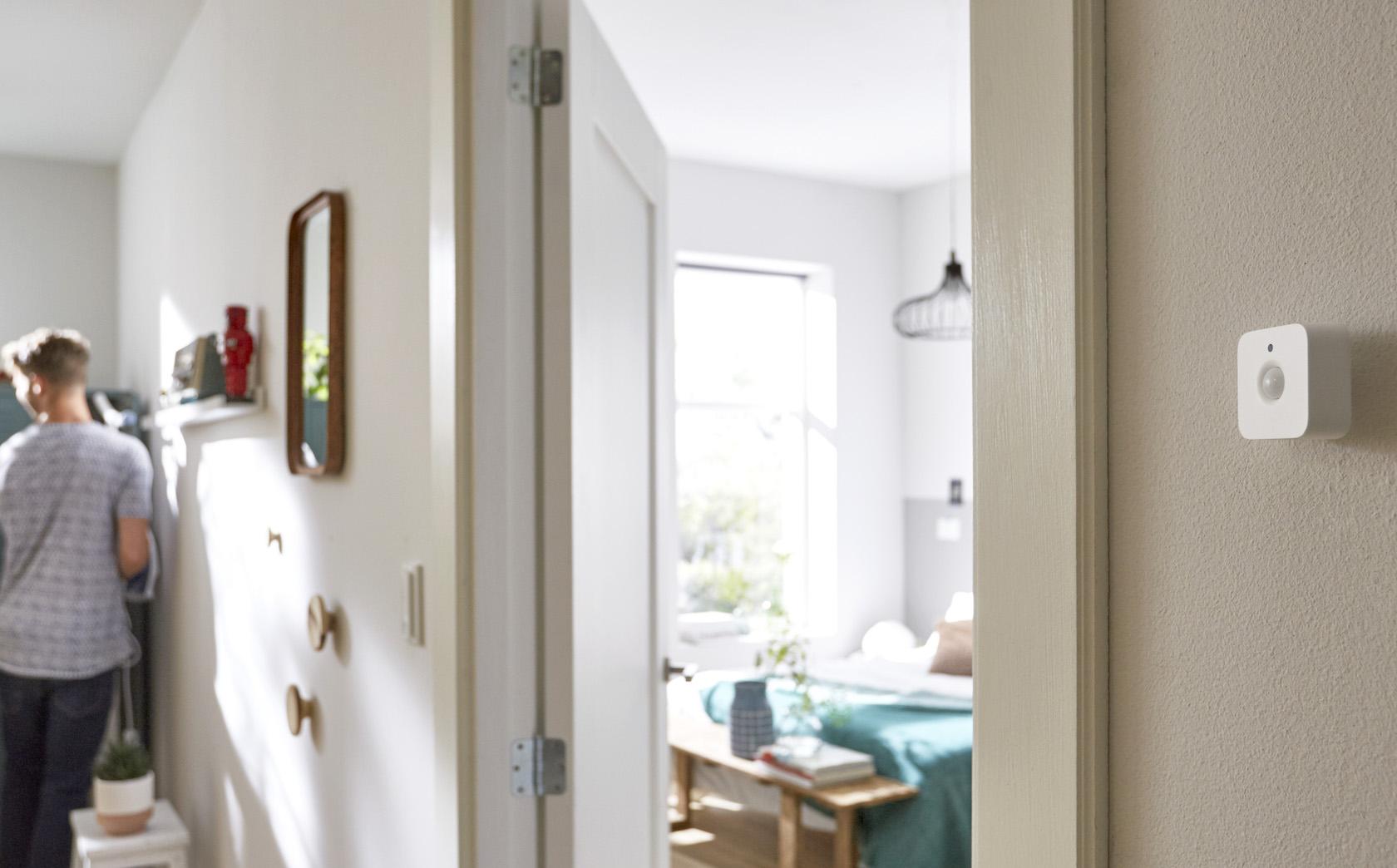 Philips Hue Motion Sensor Triggers IoT Lights; New Hue Bulbs Debut