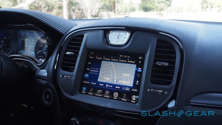 Uconnect in the 2015 Chrysler 300