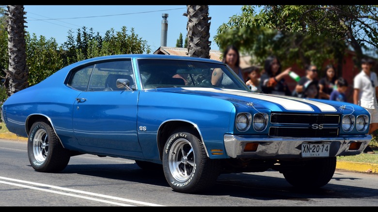 Blue 1970 Chevrolet Chevelle SS 454 seen from right front