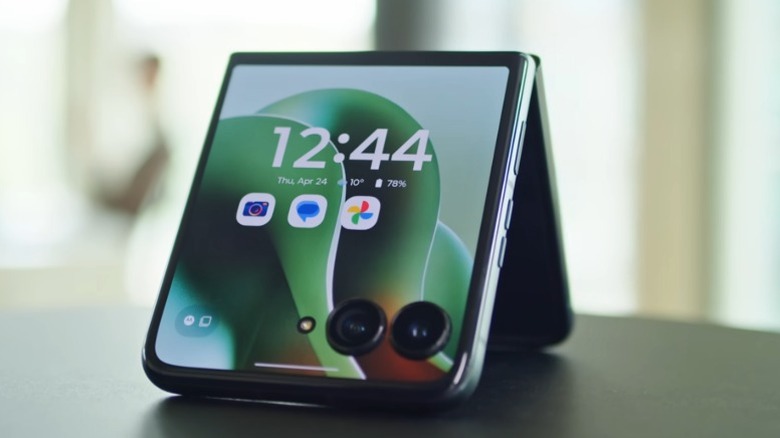 Motorola Razr Ultra (2025) tented on a black table