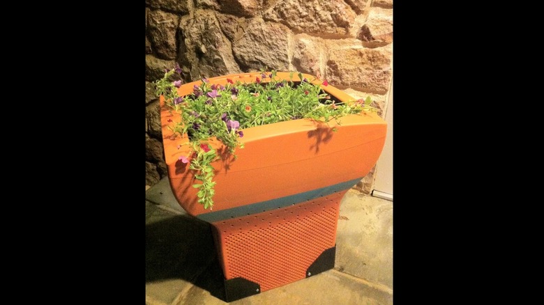 CRT garden planter