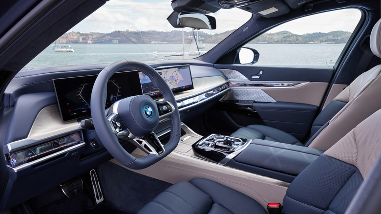 BMW i7 M70 xDrive interior