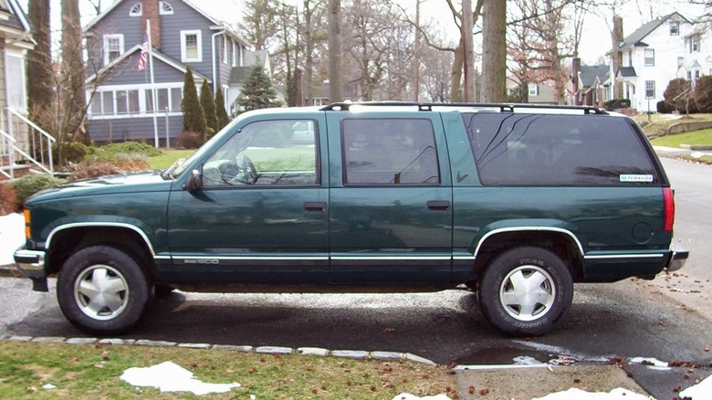1995 Chevy Suburban profile