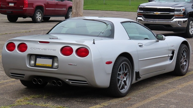 rear three quarter view 2001 z06 corvette