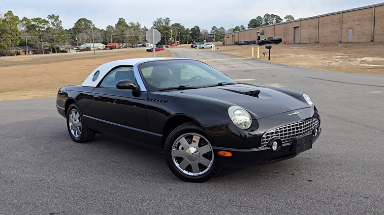A side on shot of a 2002 Ford Thunderbird