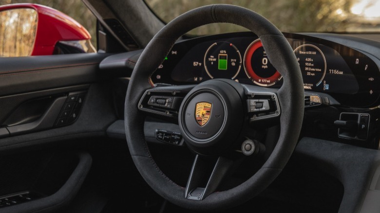 Porsche Taycan GTS Sport Turismo steering wheel and screen