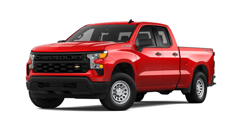 2025 Chevy Silverado 1500 WT front 3/4