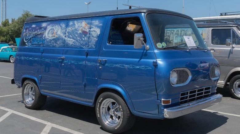 Ford Econoline Van