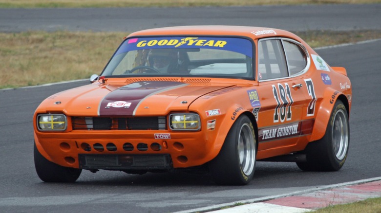 Ford Capri Perana V8 on track