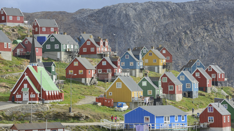 upernavik greenland town houses