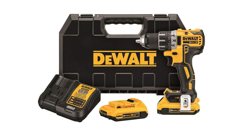 DEWALT 20V MAX Cordless Drill/Driver Kit