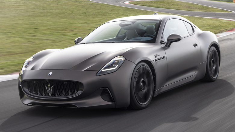 Maserati GranTurismo Folgore on track