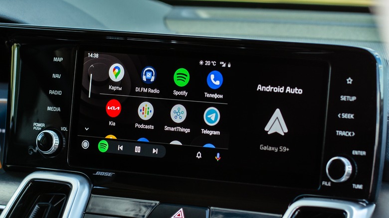 Google Android Auto App in a car