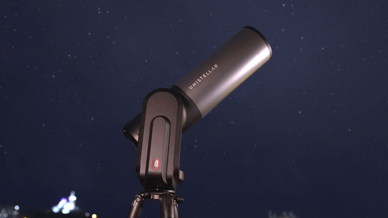 A close up shot of the Unistellar Equinox 2 Smart Telescope