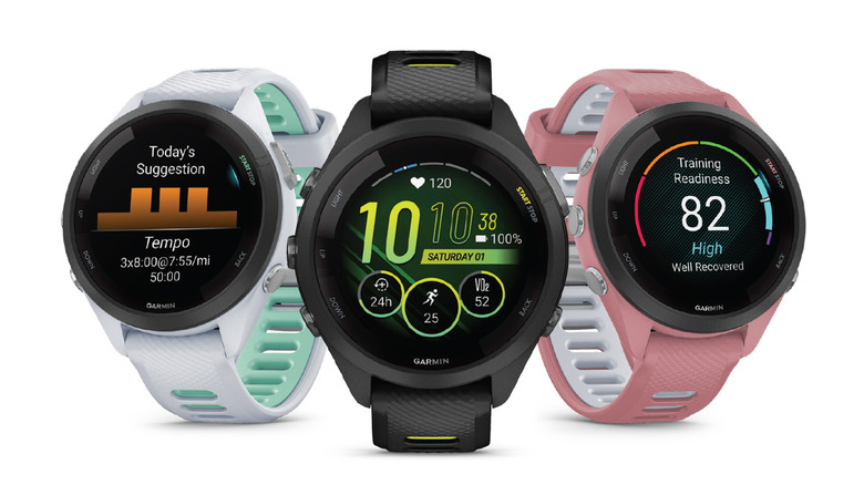 Garmin Forerunner 265 various screens