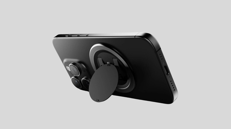 ohsnap magnetic snap grip on phone back