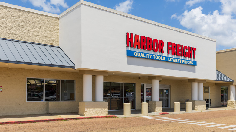 Storefront of a Harbor Freight retail store