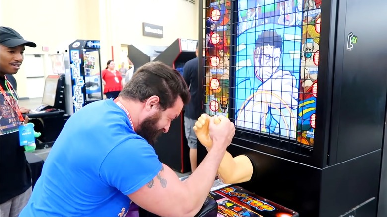 arm wrestling arcade game