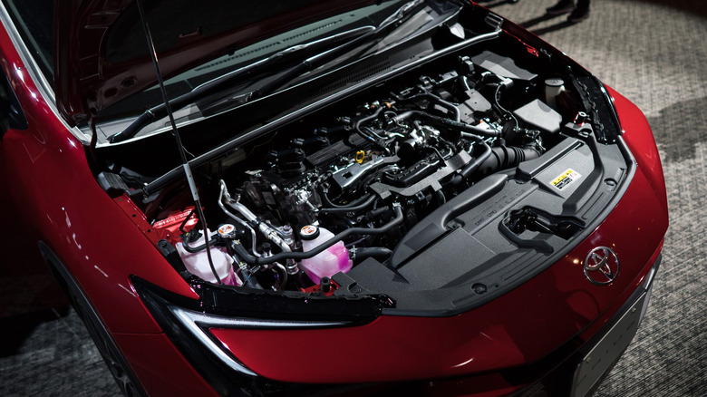 Prius 2.0L hybrid electric vehicle (HEV) under the hood