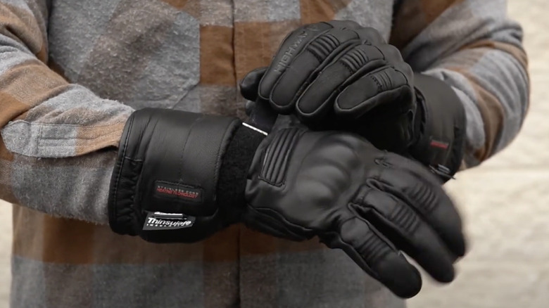 Highway 21 Gloves