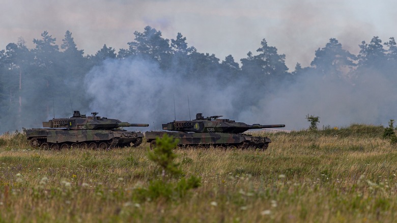 tanks heading to battle
