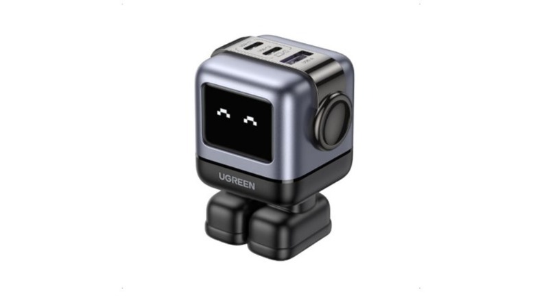Robot-shaped charging block