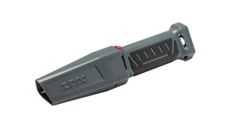 Black bellows with Zippo logo on it