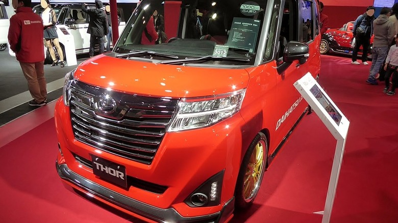 A Daihatsu Thor on display