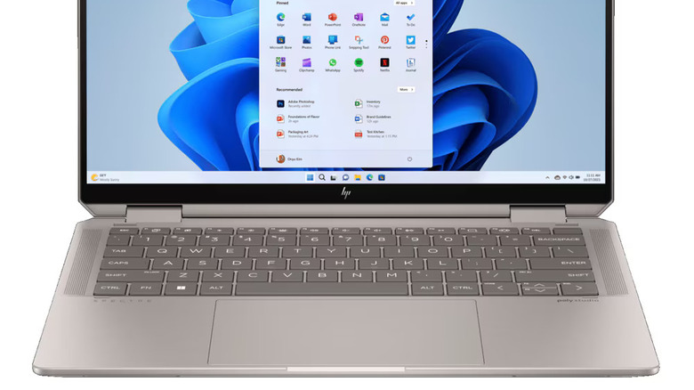 HP Spectre x360 16 keyboard and display