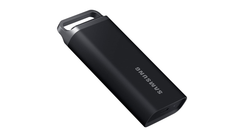 Samsung T5 EVO on display