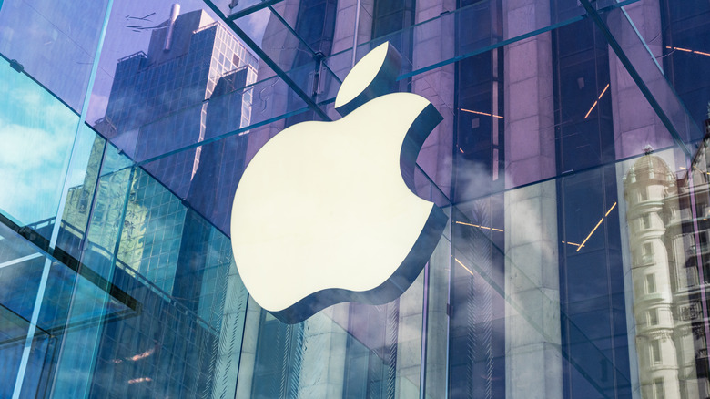 The Apple logo on the side of an Apple Store