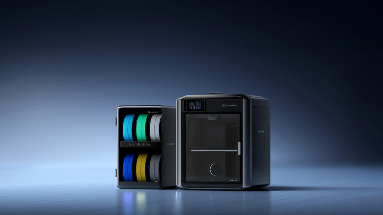 AtomForm Palette 300 3D printer with six filaments