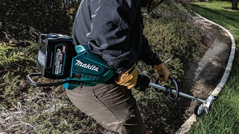 Using Makita cordless edger
