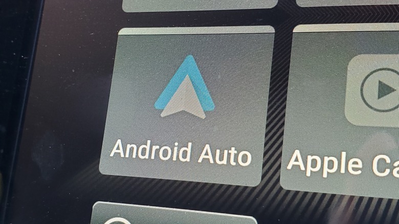 Android Auto tile on auto display