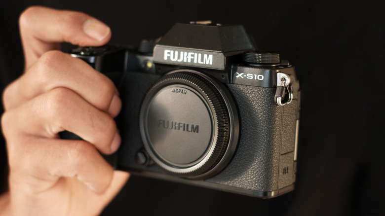 Fujifilm X-S10