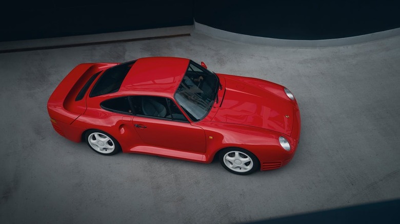 red Porsche 959