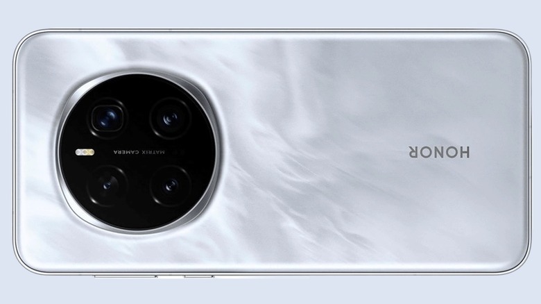 Honor Magic 7 Pro in white.