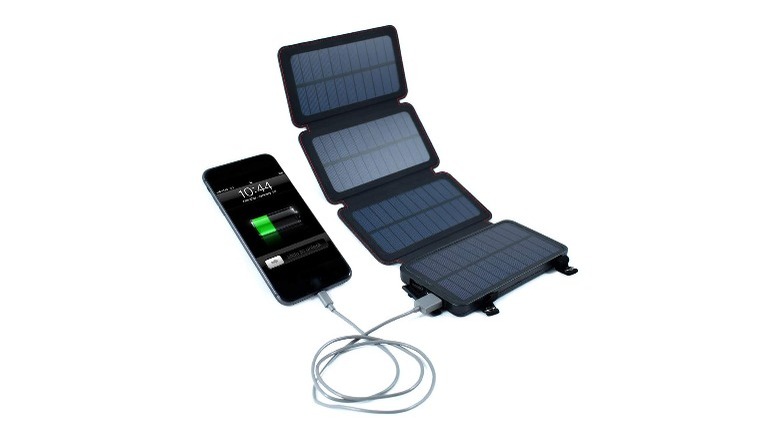 Survival Frog QuadraPro with smartphone