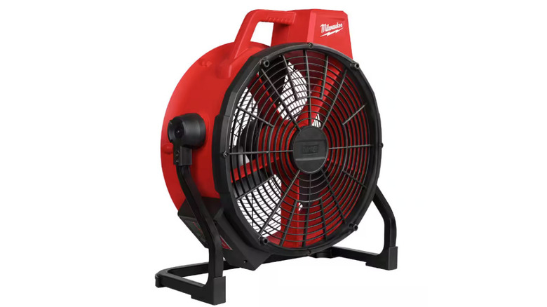 Milwaukee 0821-20 M18 Brushless 18 Fan on display