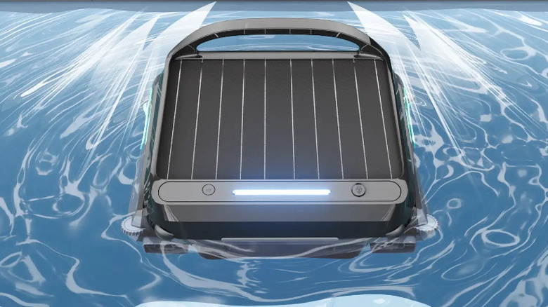 Closeup of Wybot F1 Pool Skimmer in a pool.