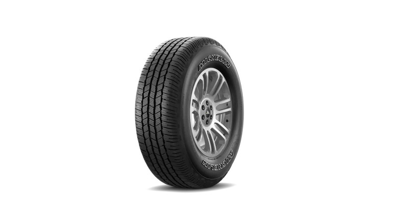 Michelin Defender LTX M/S2 tire
